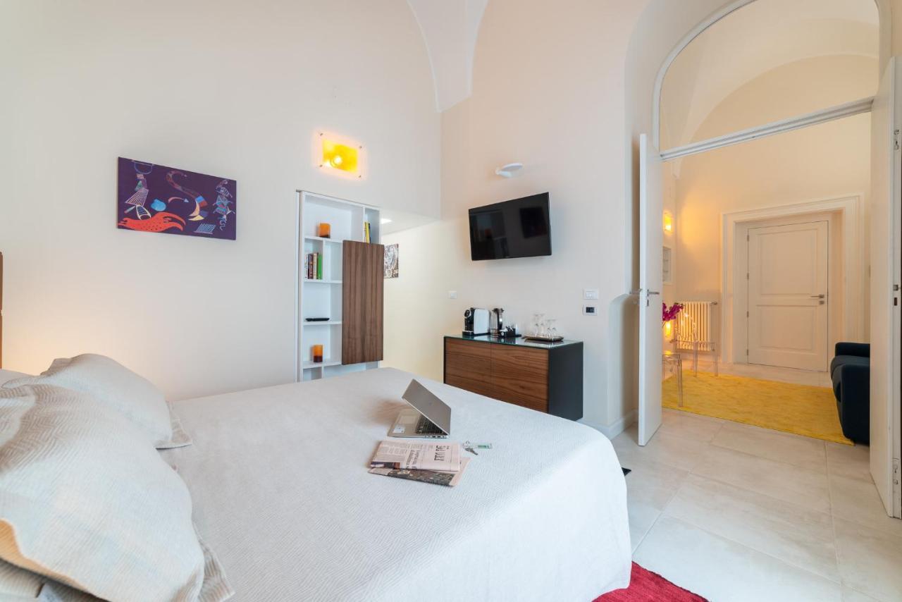 Y Arcillos Luxury Rooms Lecce Exterior foto