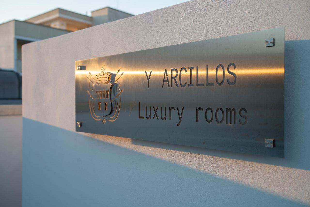 Y Arcillos Luxury Rooms Lecce Exterior foto